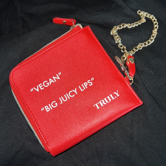 TRULY GLOAT bag - perfect condition - Picture 2 of 6